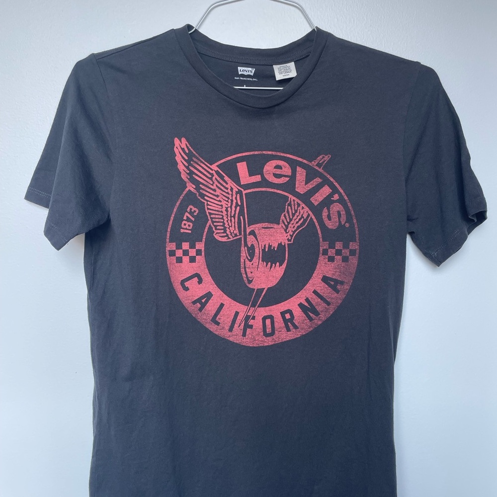 Levi's Black Graphic T-Shirt